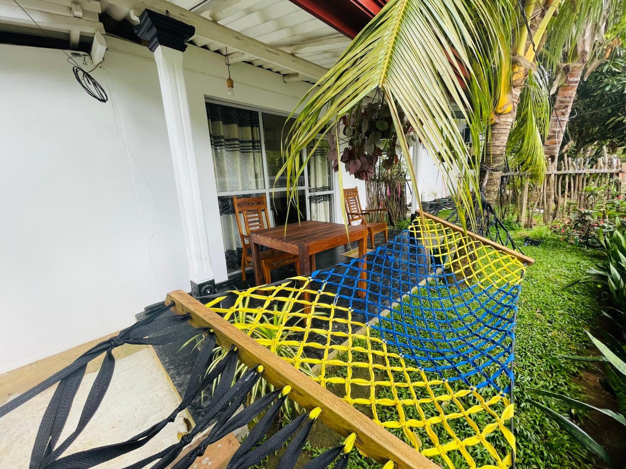 Abinu"S Place Dikwella Luaran gambar
